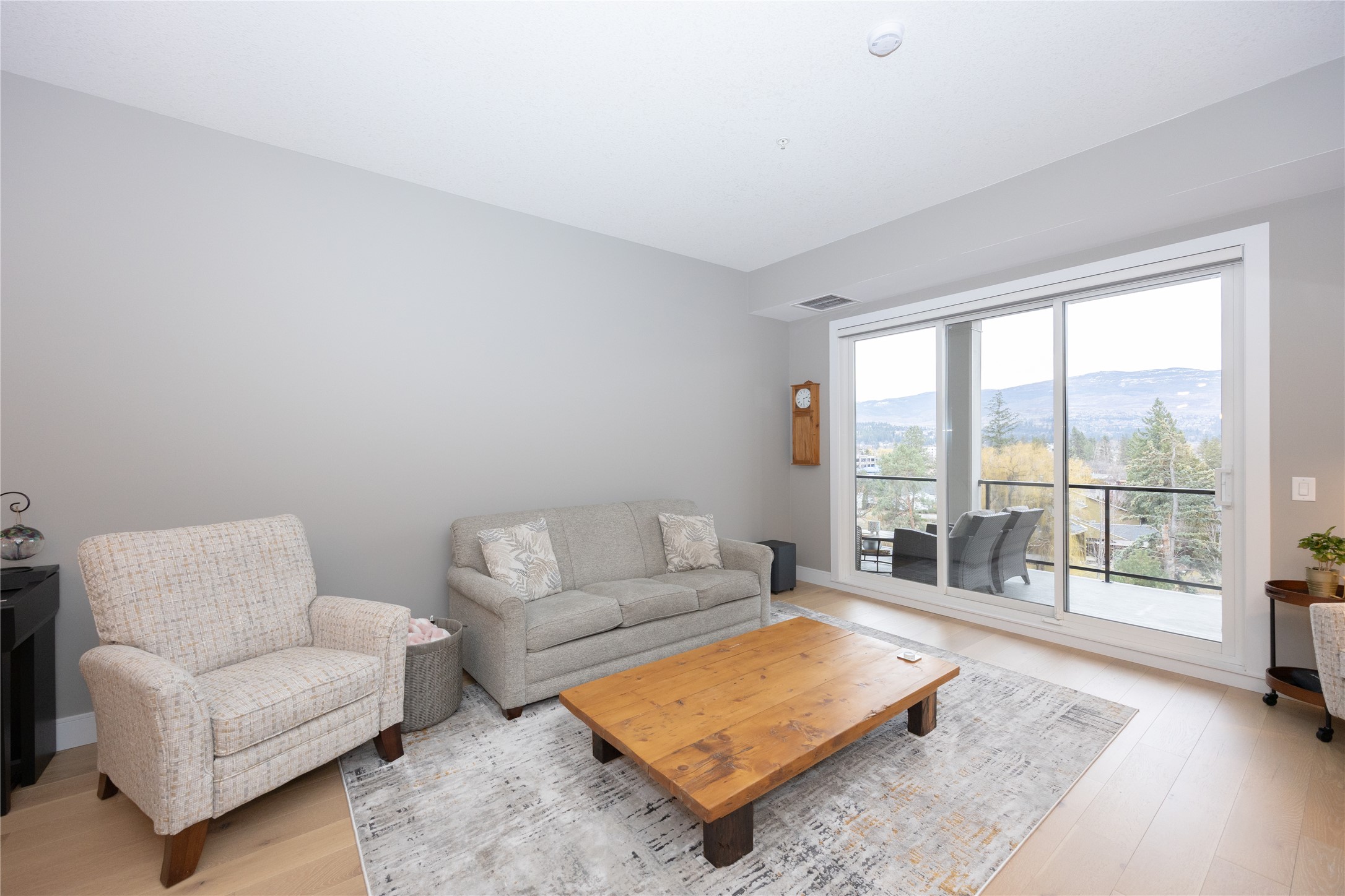 529 Truswell Road 604