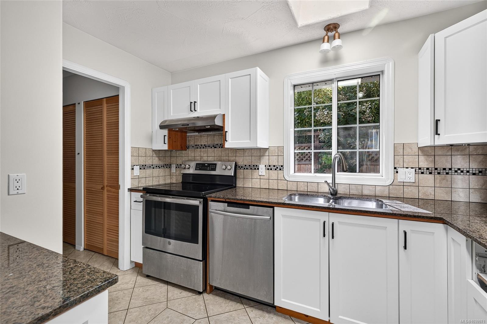 124 Valhalla Rd #4