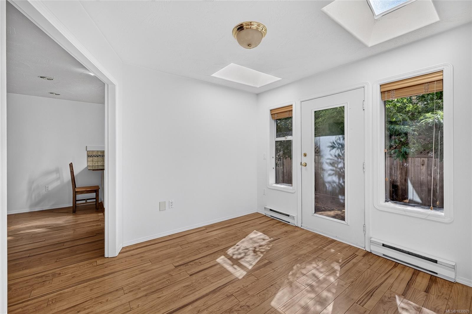 124 Valhalla Rd #4