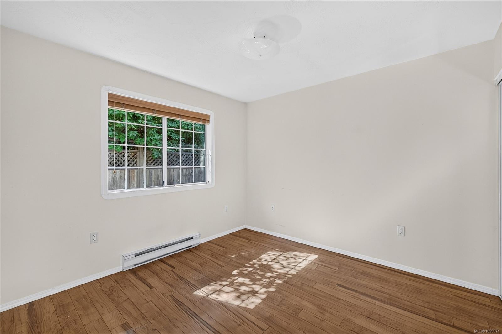 124 Valhalla Rd #4