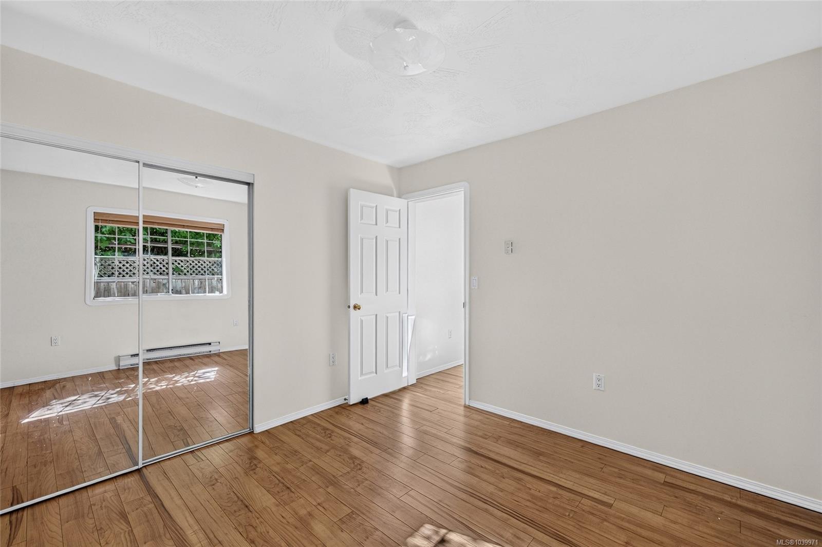 124 Valhalla Rd #4