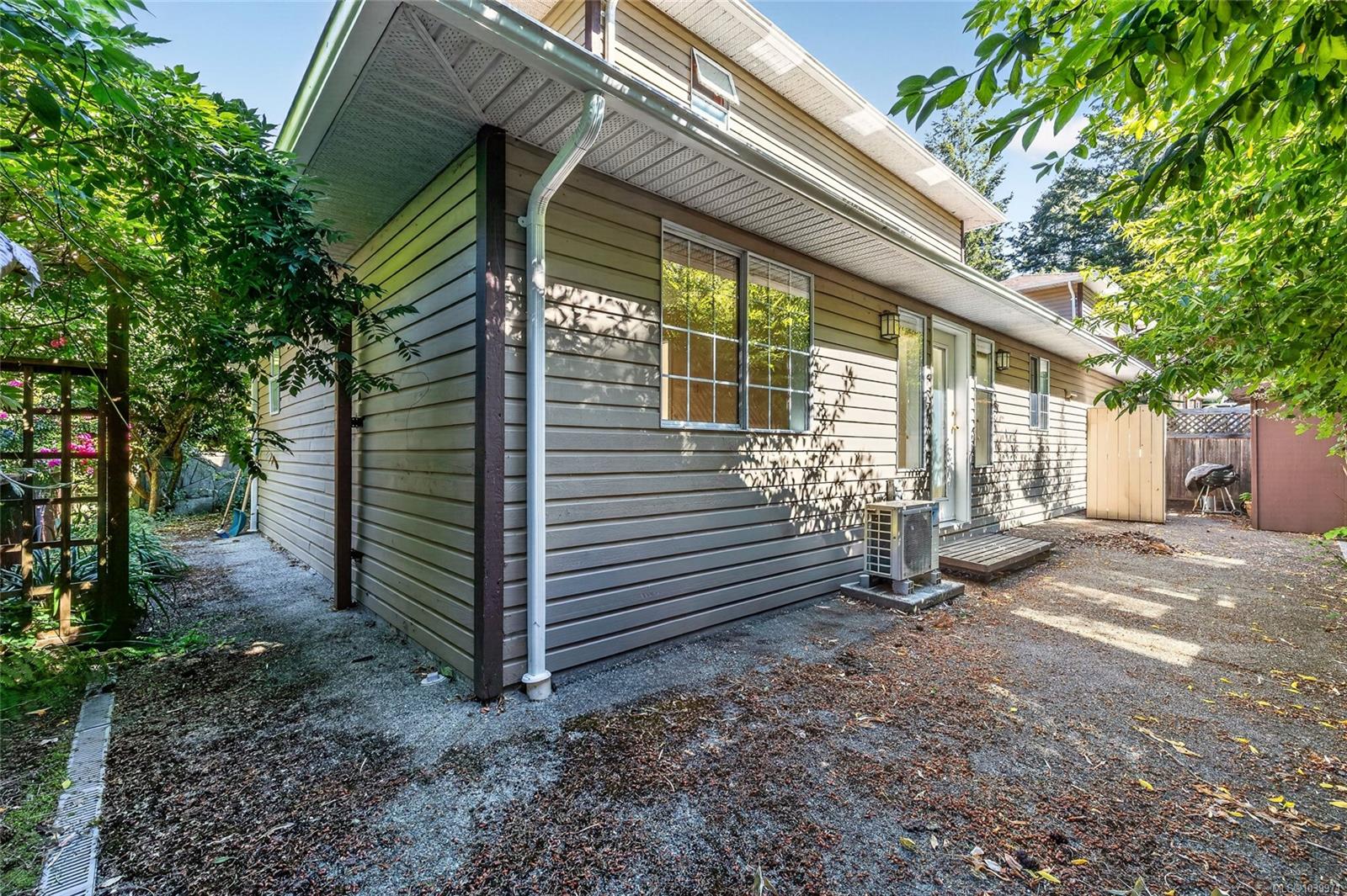 124 Valhalla Rd #4