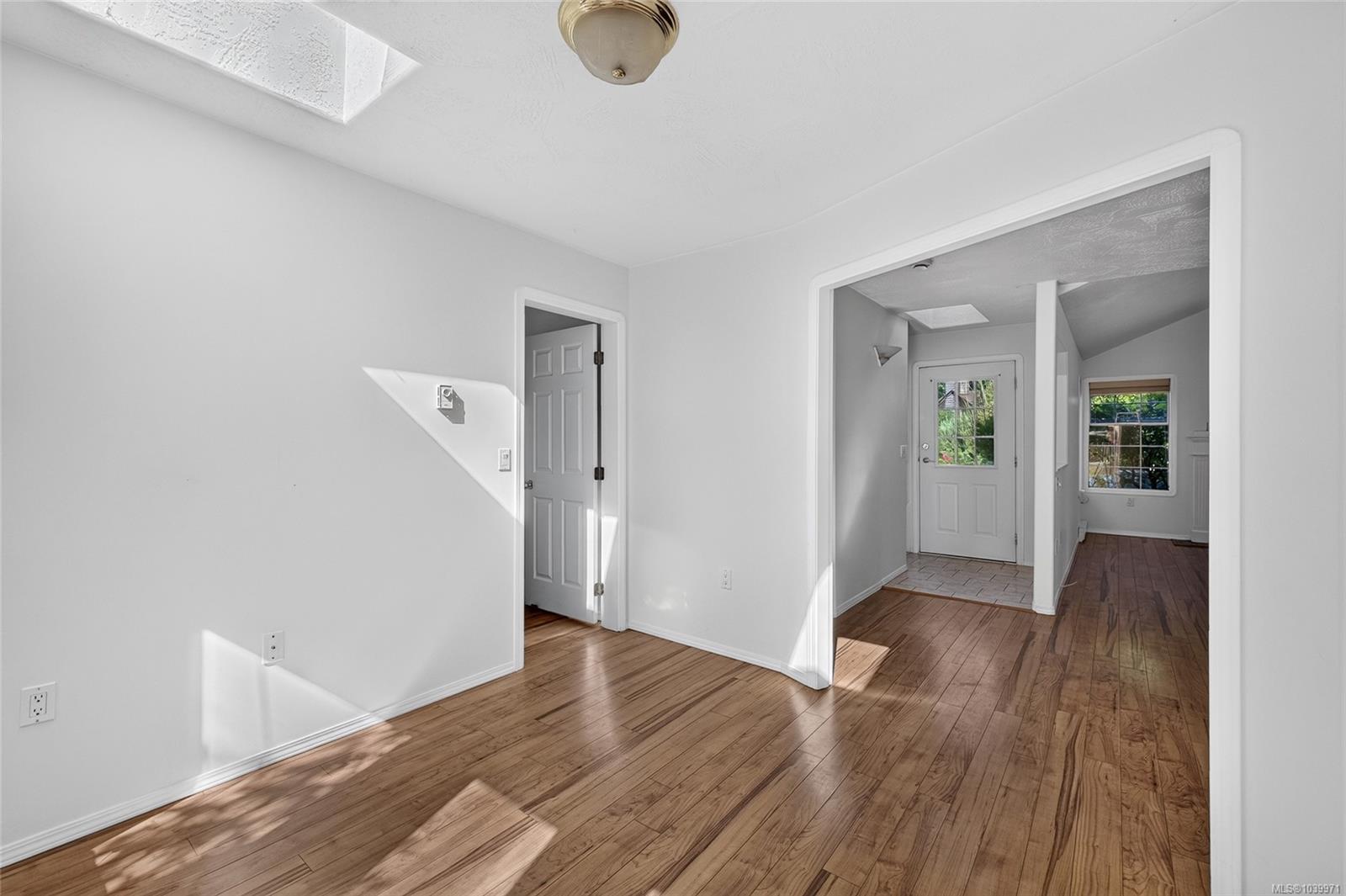 124 Valhalla Rd #4