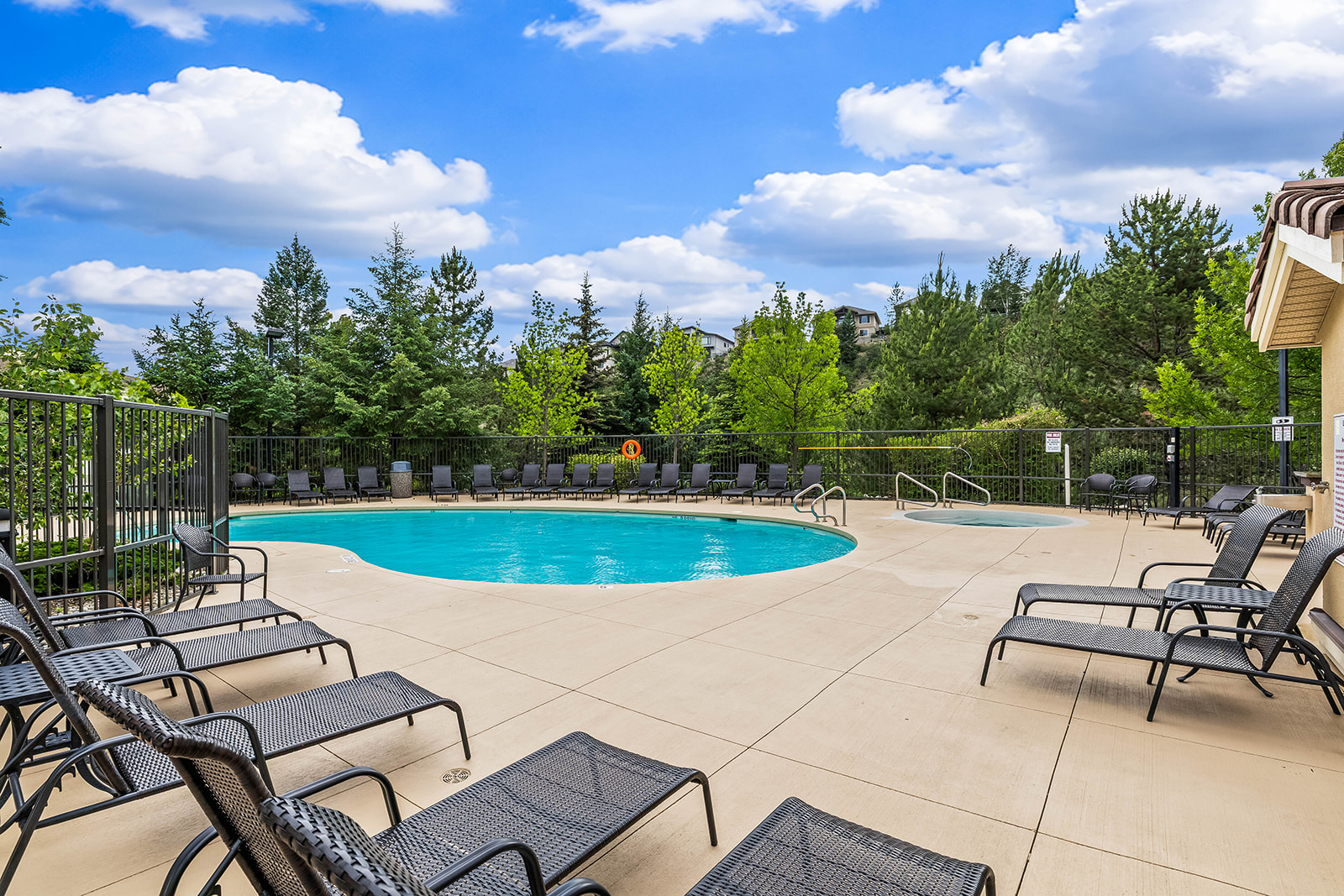 1873 Country Club Drive 2221
