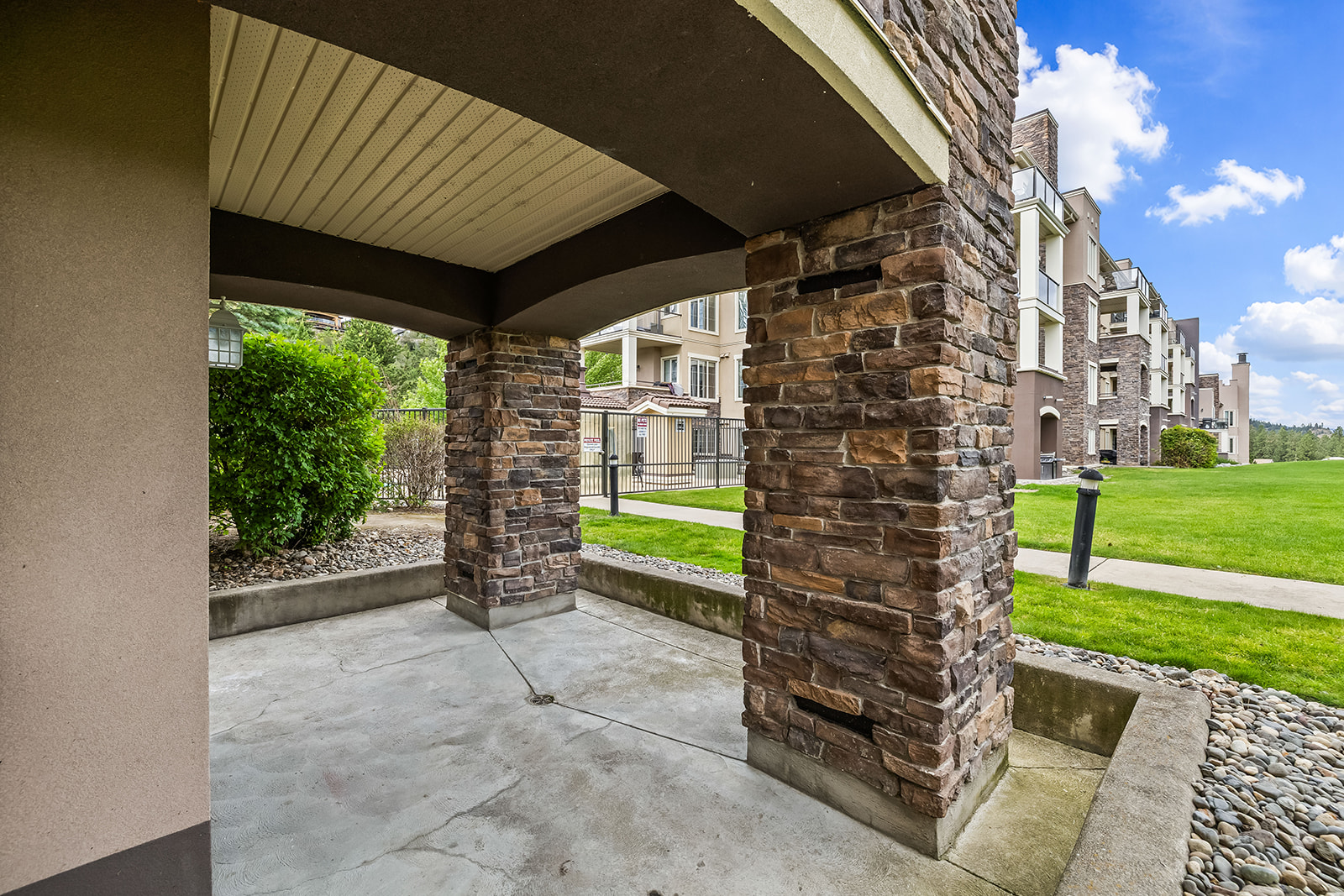1873 Country Club Drive 2221