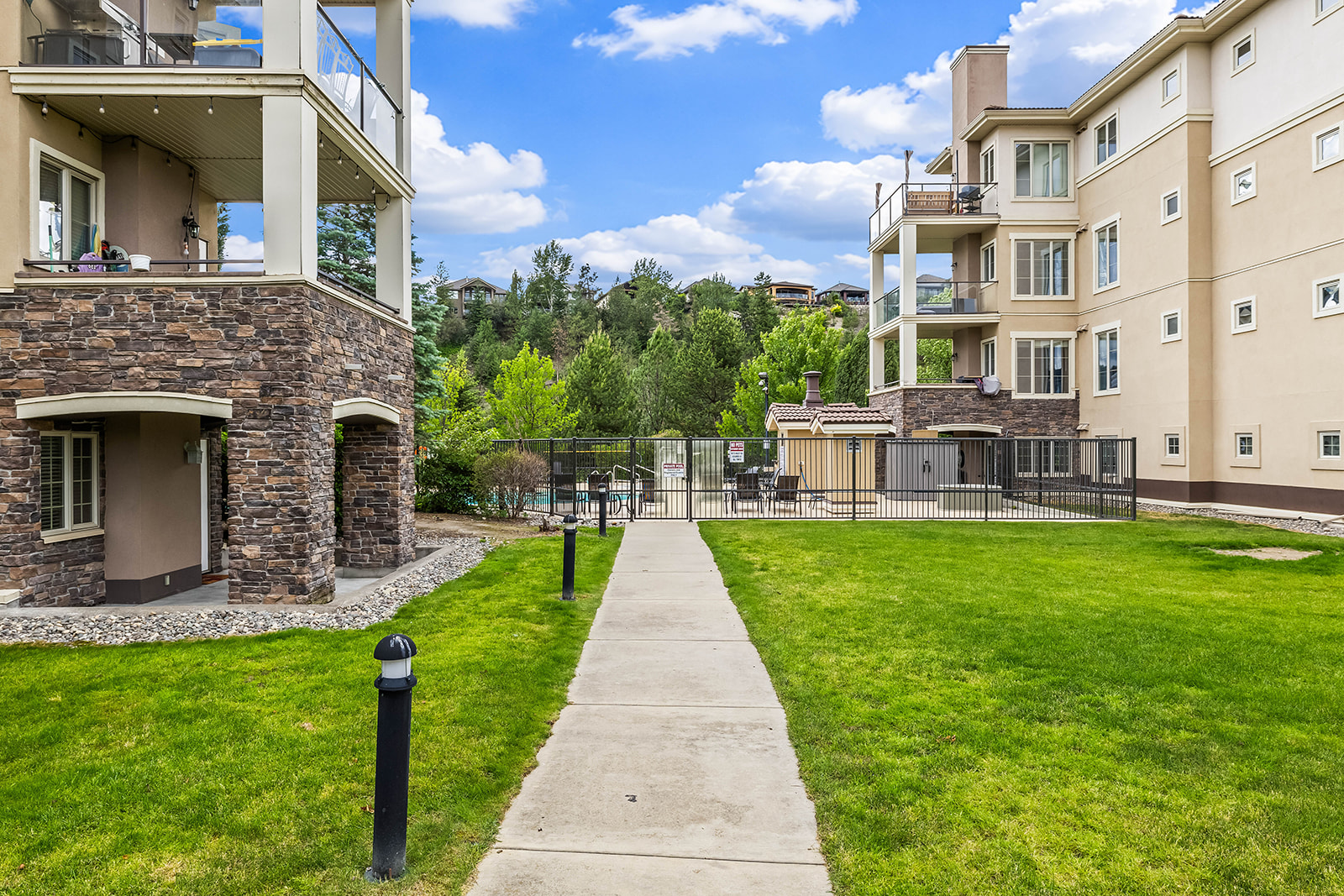 1873 Country Club Drive 2221