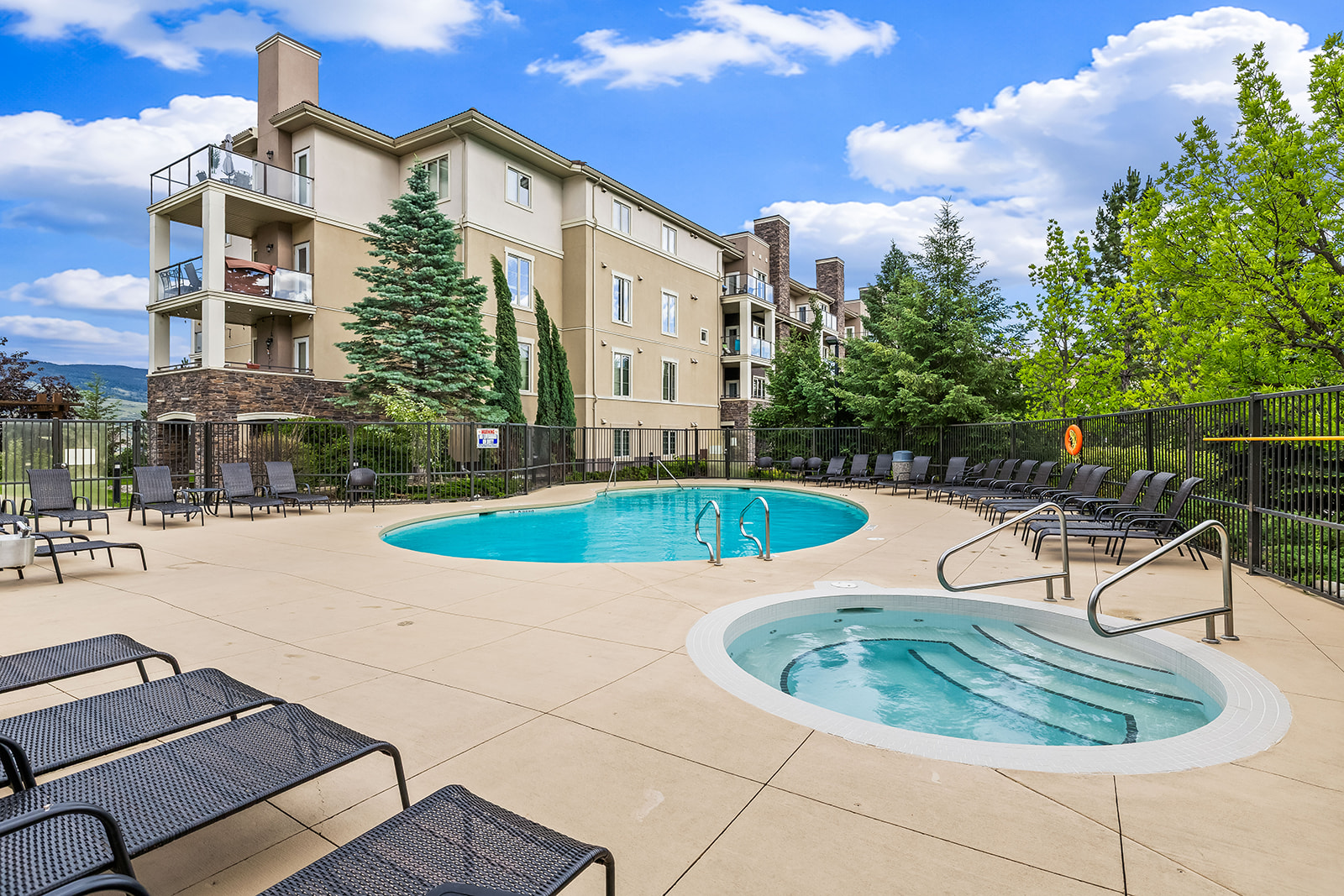1873 Country Club Drive 2221