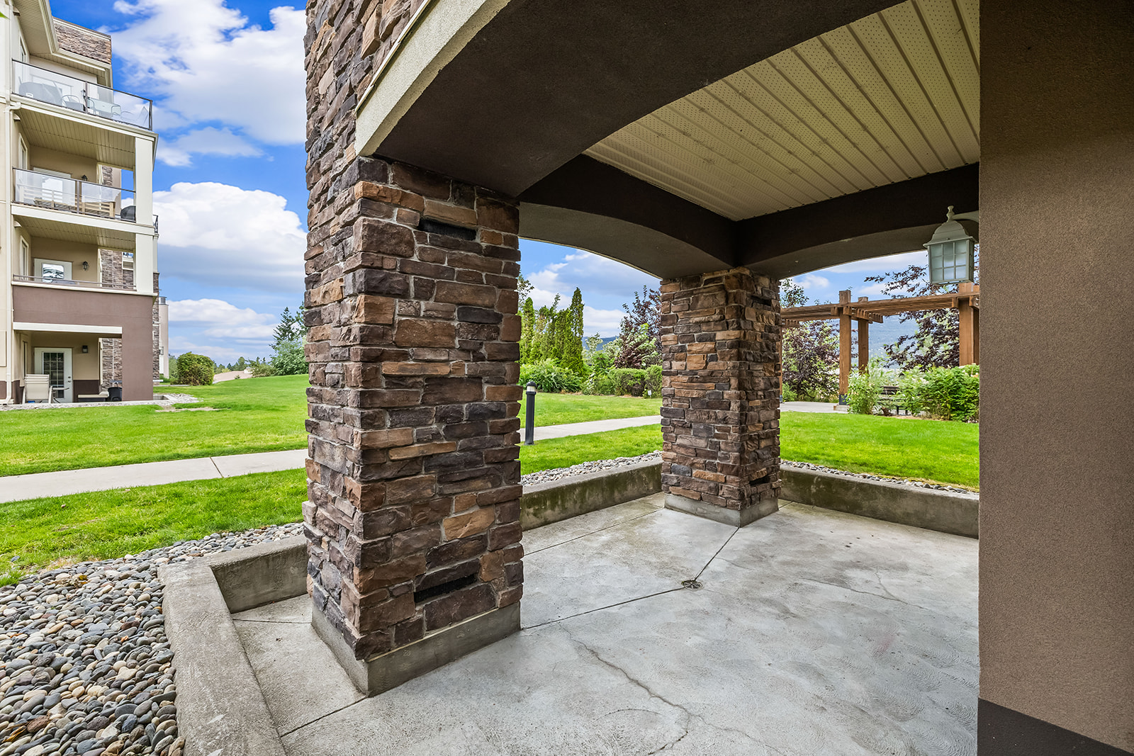 1873 Country Club Drive 2221