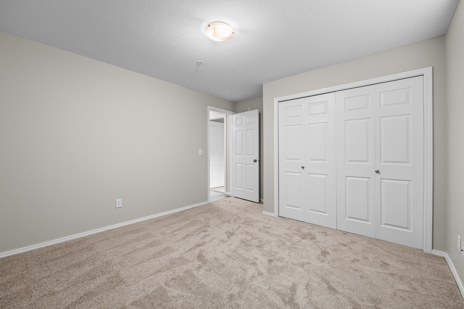 1873 Country Club Drive 2221