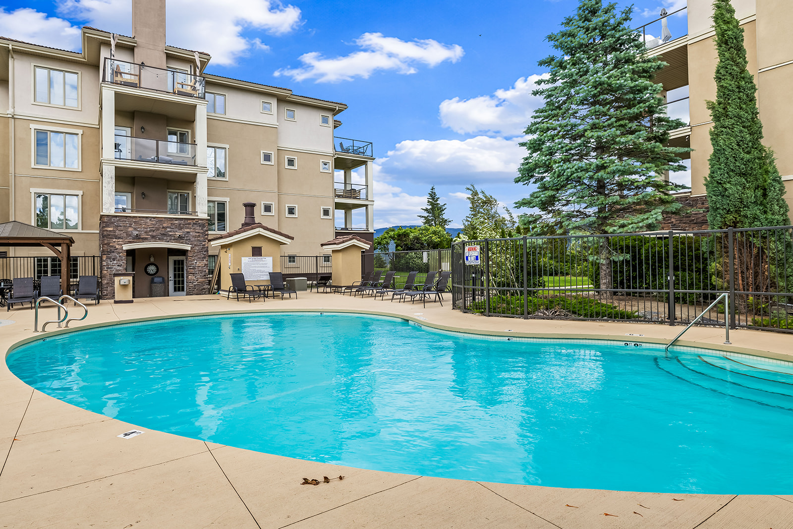 1873 Country Club Drive 2221