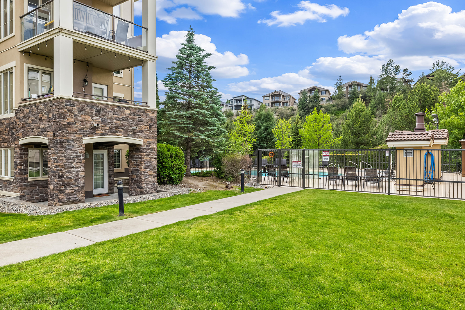 1873 Country Club Drive 2221