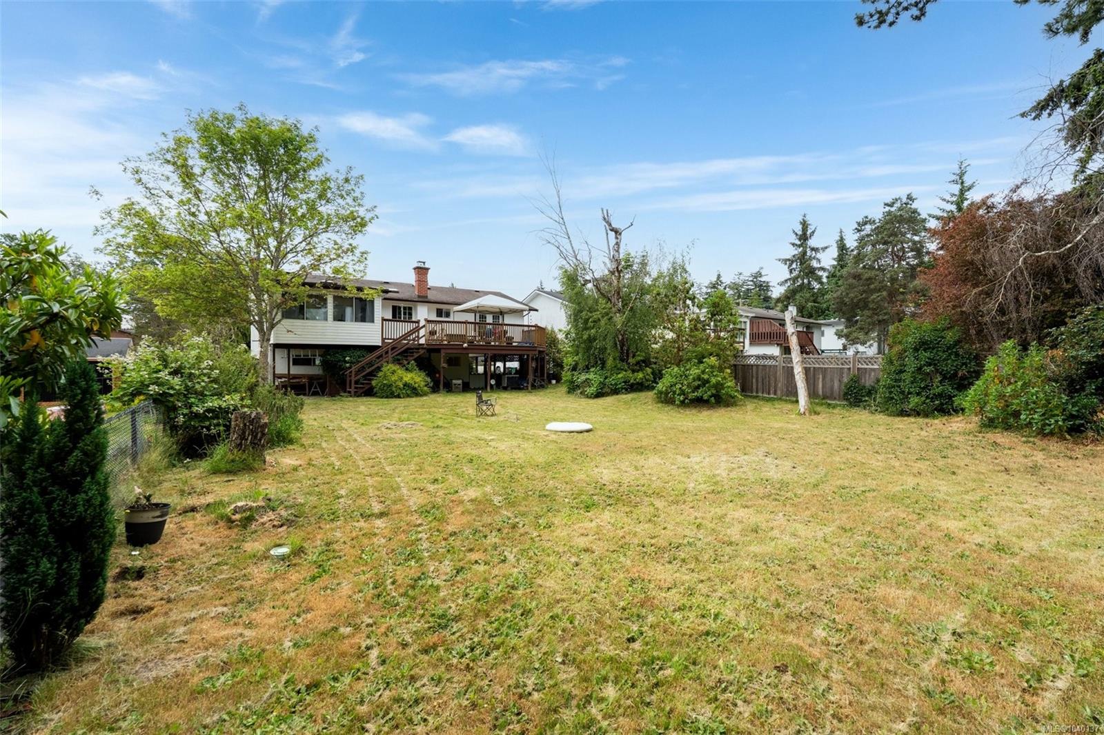 944 McBriar Ave
