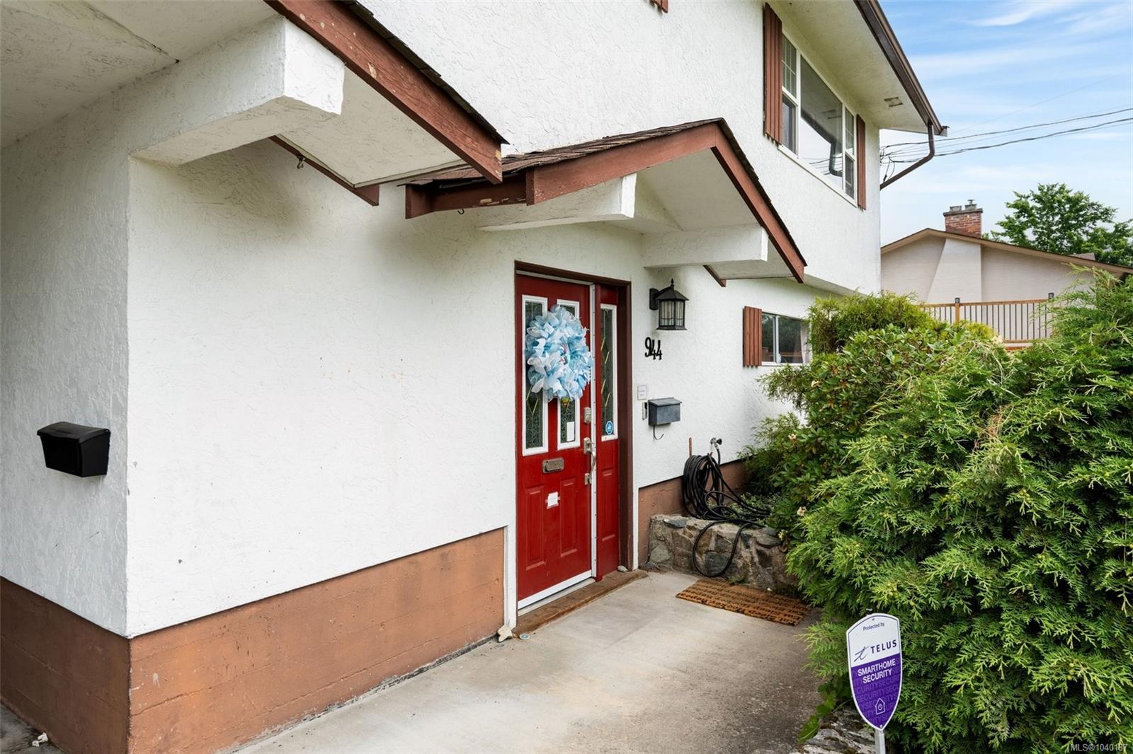 944 McBriar Ave