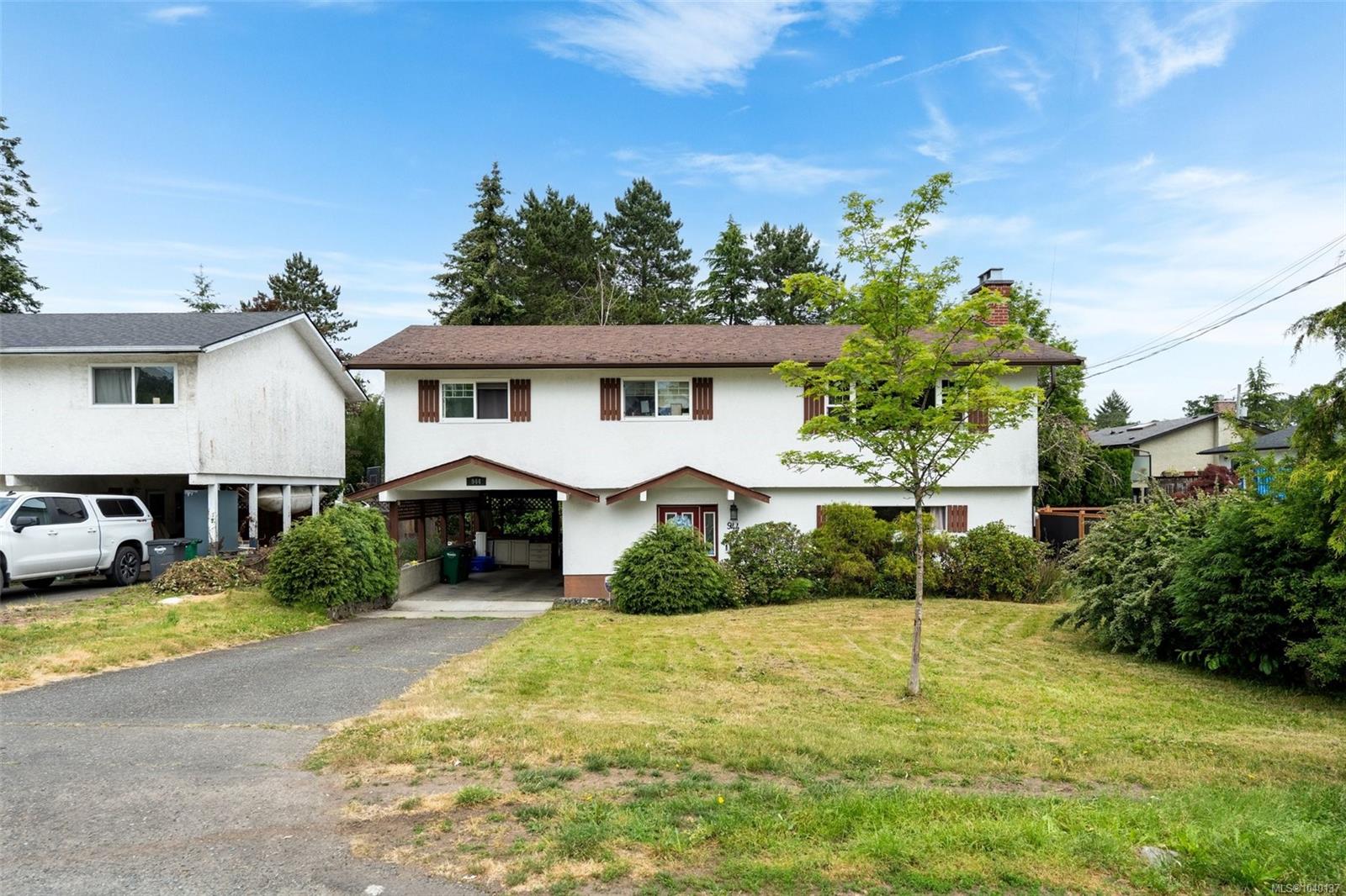 944 McBriar Ave