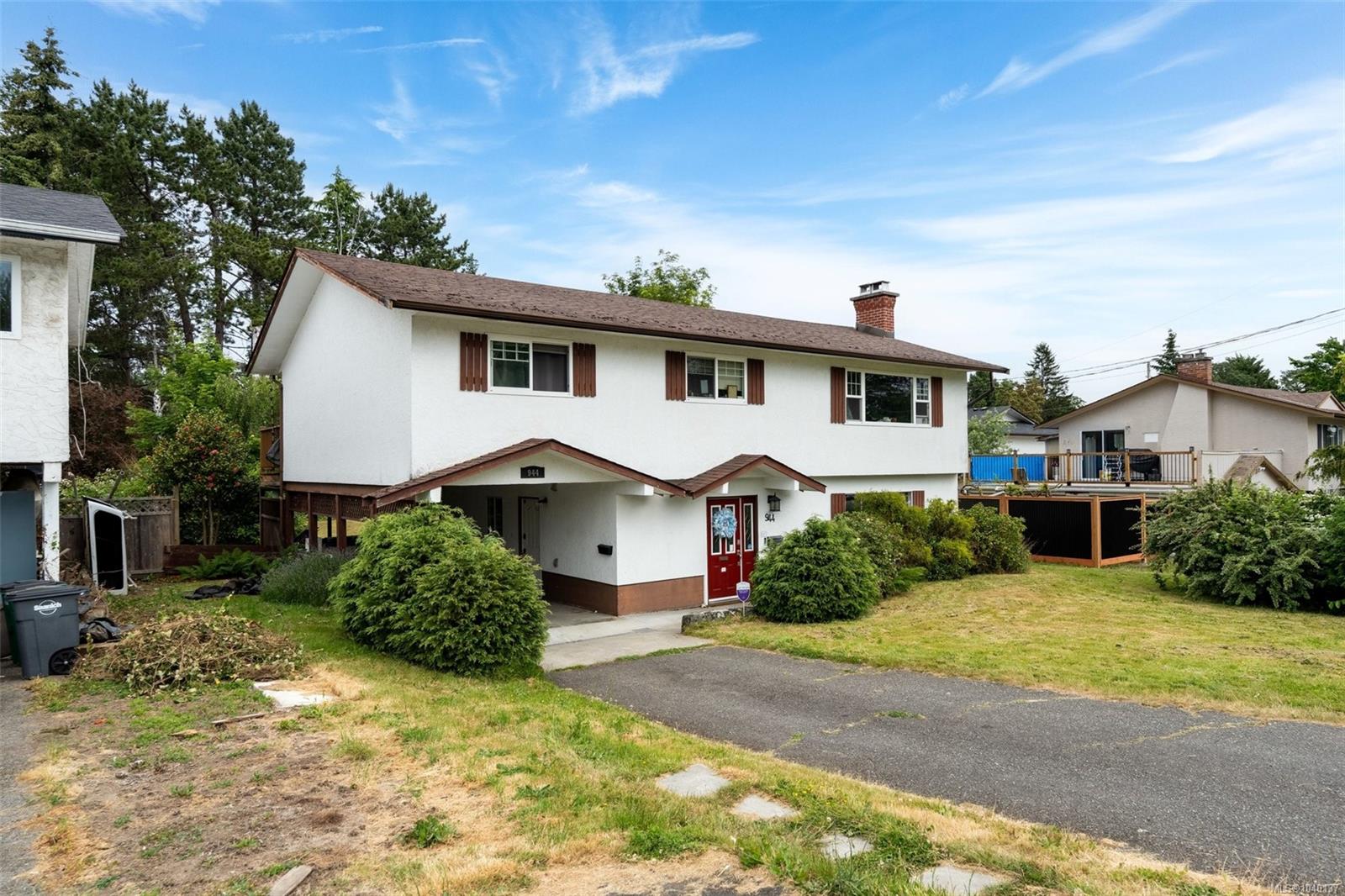 944 McBriar Ave
