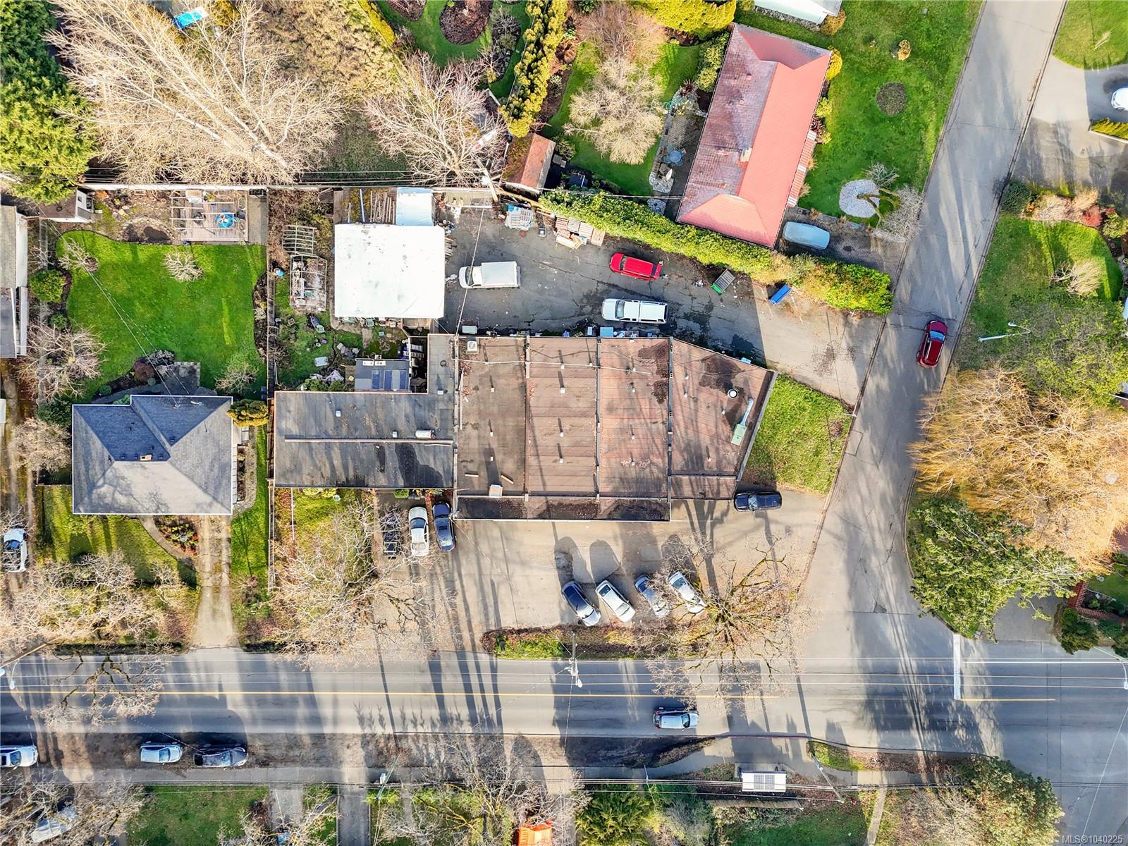 660 Burnside Rd W
