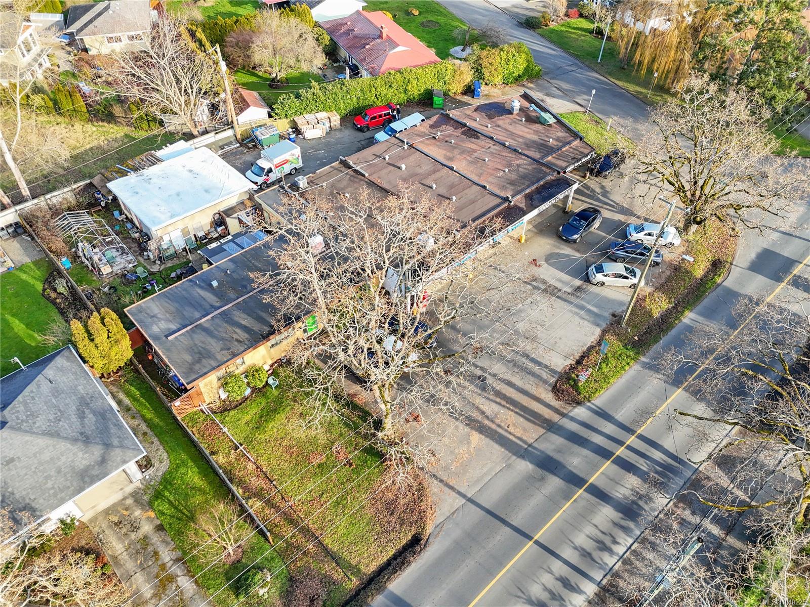 660 Burnside Rd W