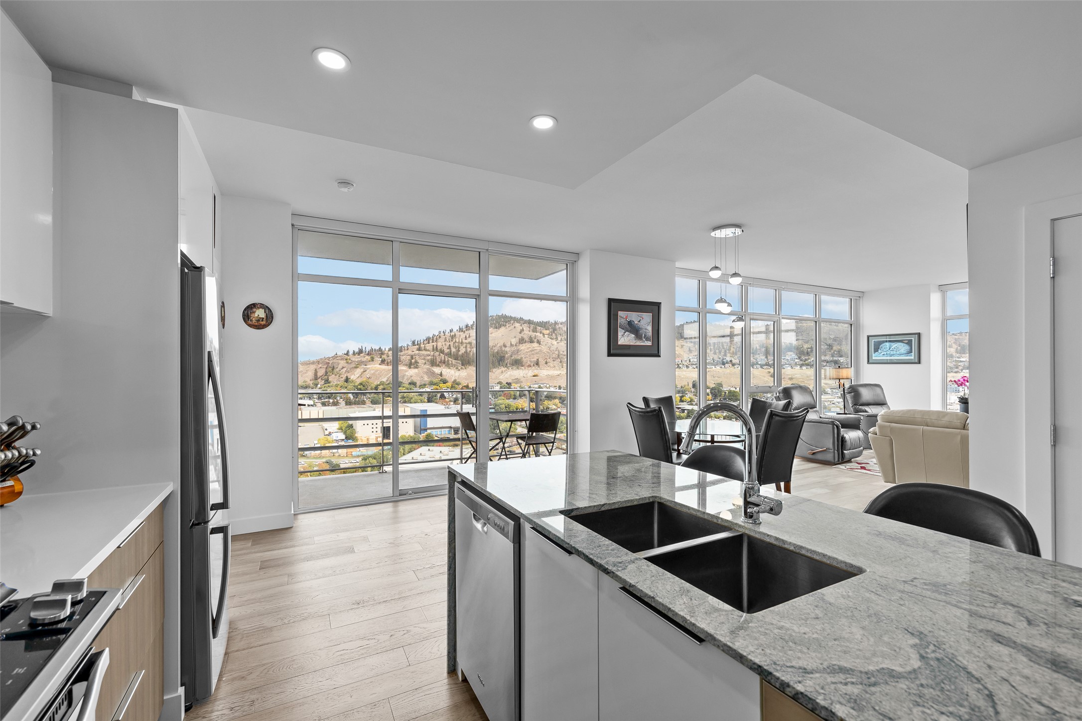 1151 Sunset Drive 1504