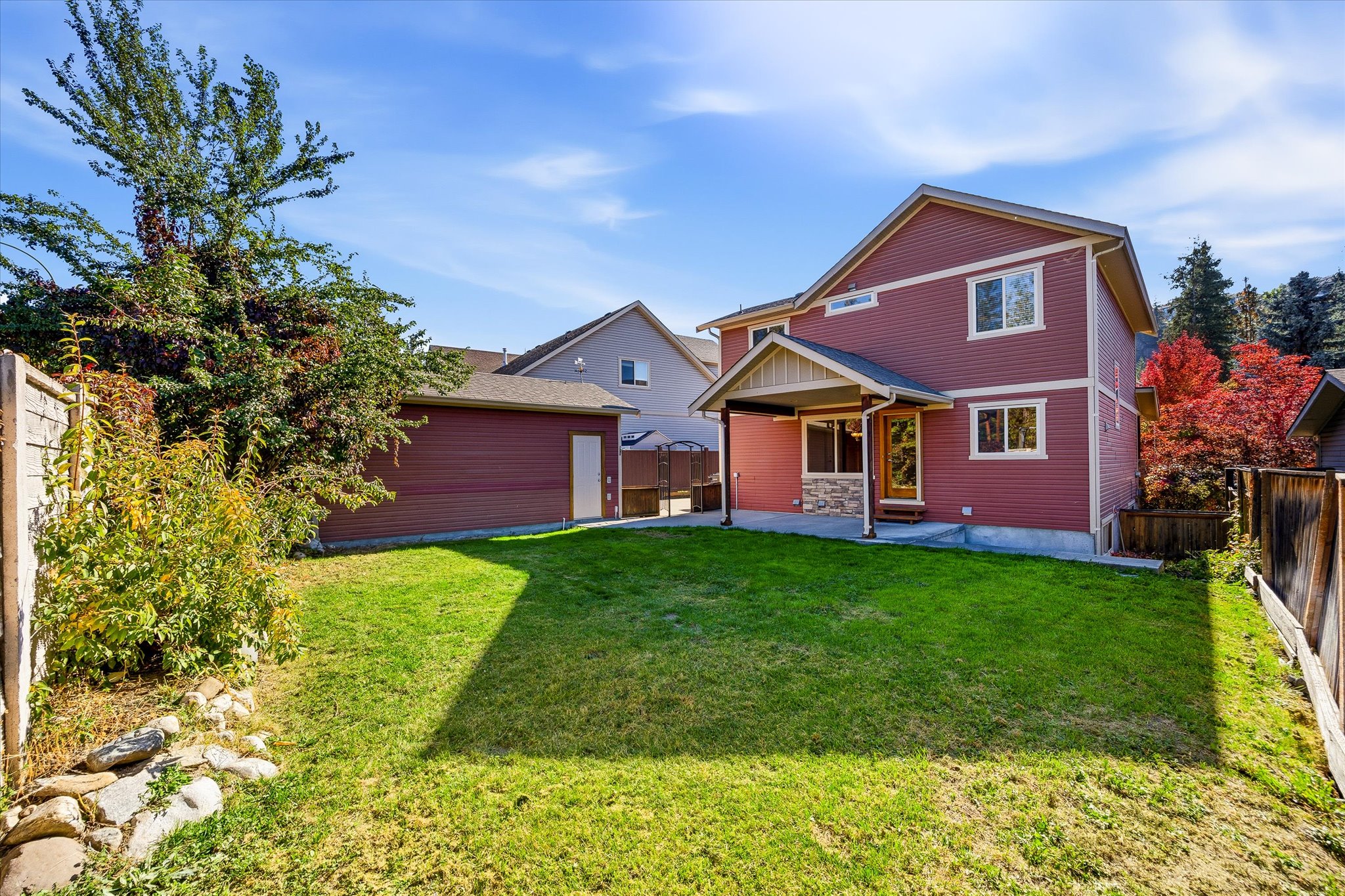 922 Paret Crescent