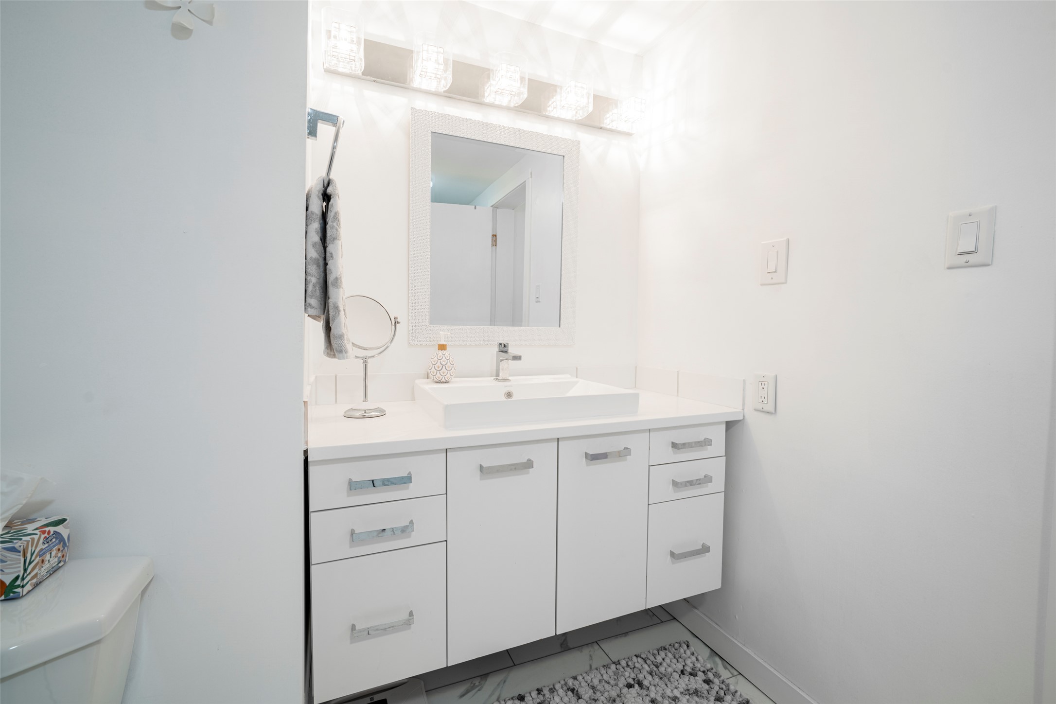 1881 Boucherie Road 45