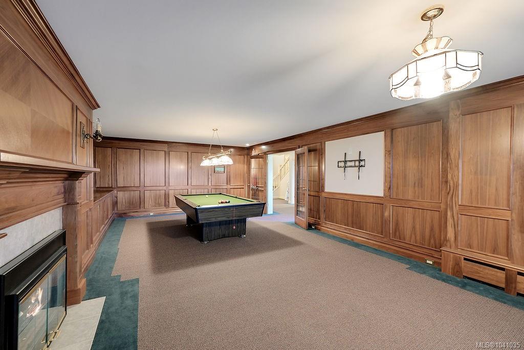 3565 Beach Dr