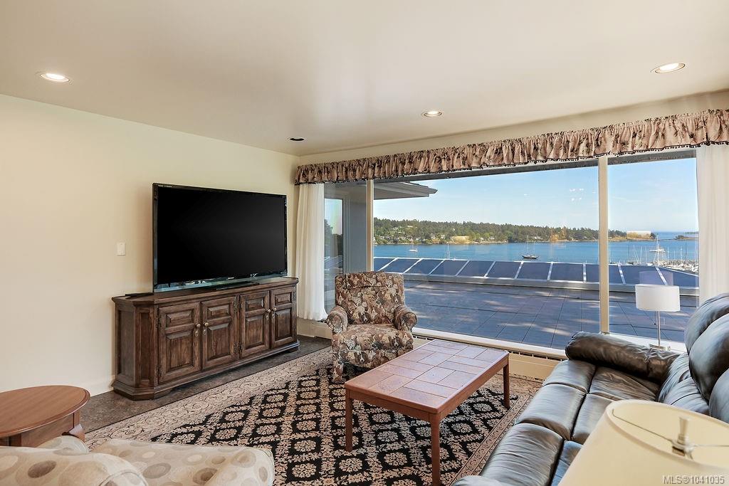 3565 Beach Dr