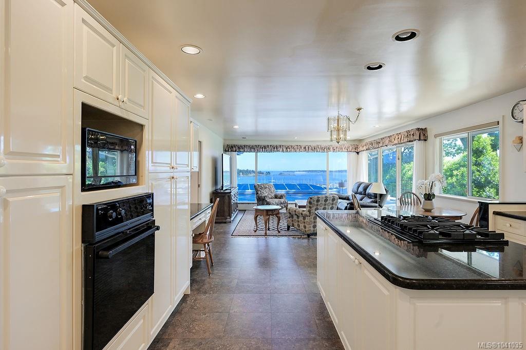 3565 Beach Dr