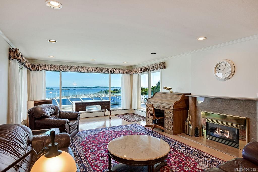 3565 Beach Dr