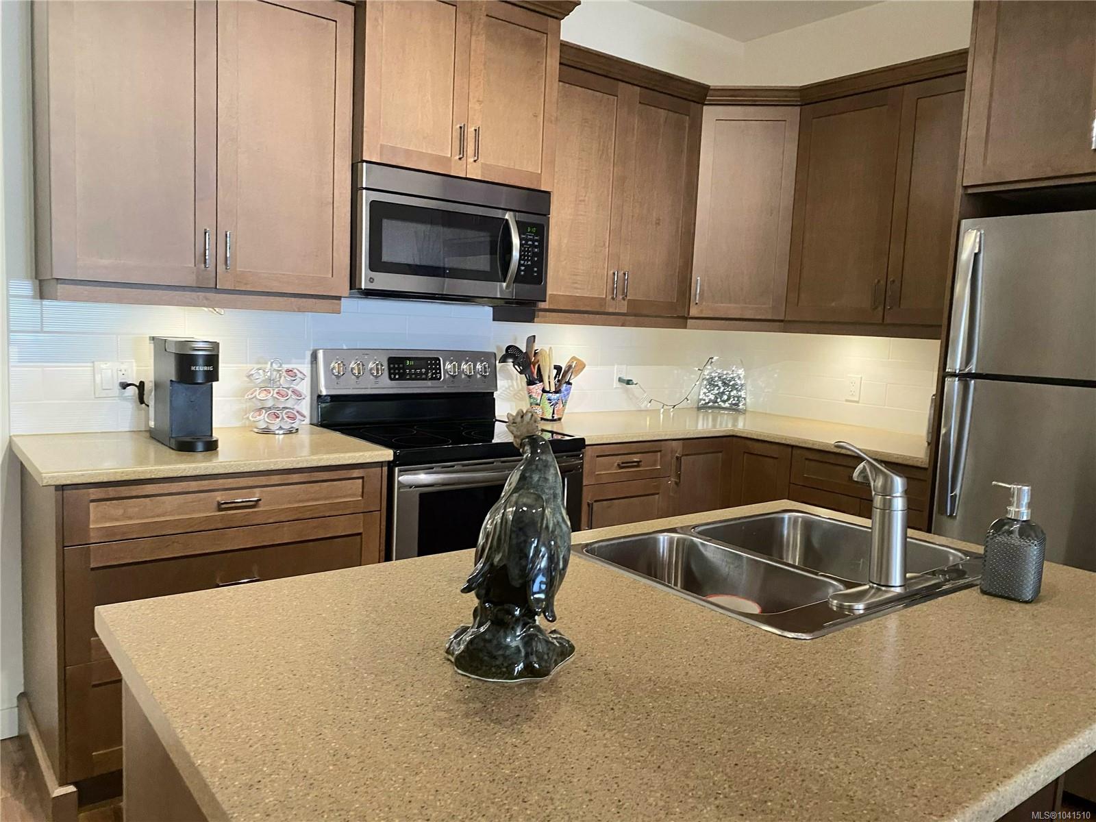 1720 Dufferin Cres #157