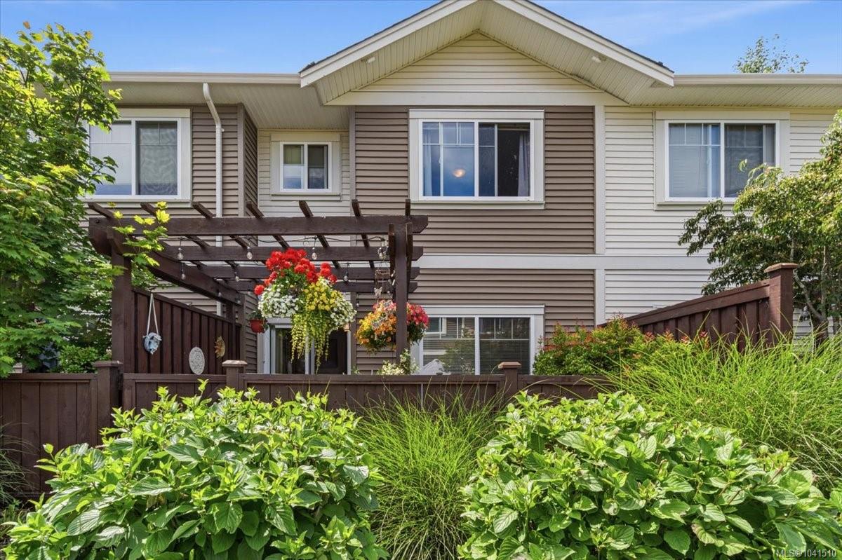 1720 Dufferin Cres #157