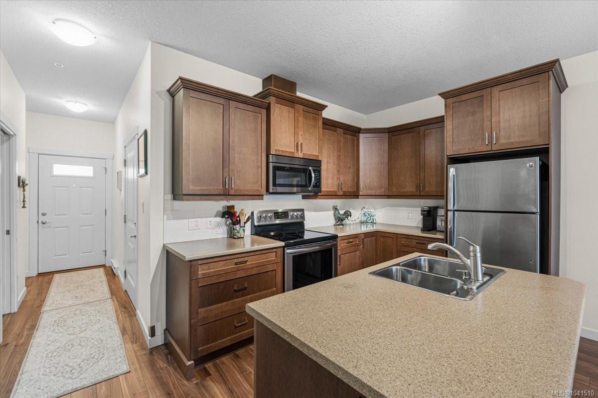 1720 Dufferin Cres #157