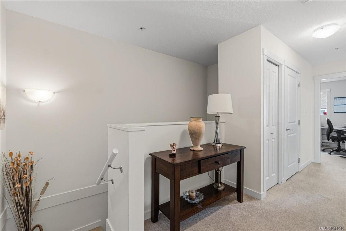 1720 Dufferin Cres #157