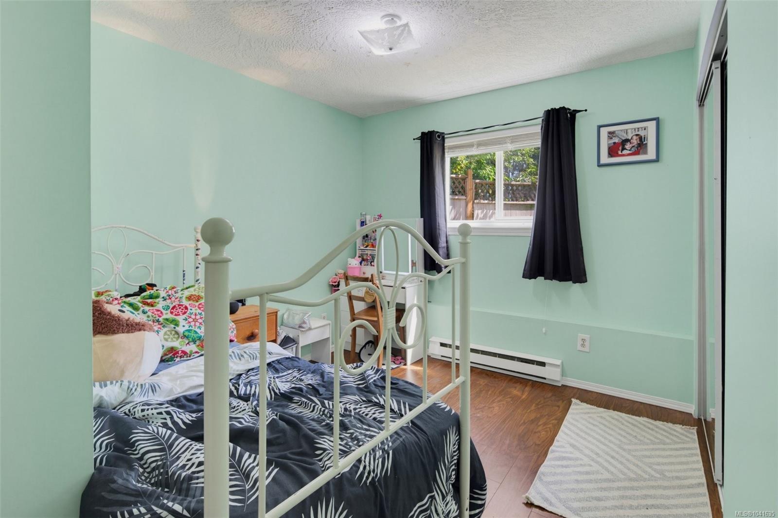 4255 Moorpark Pl