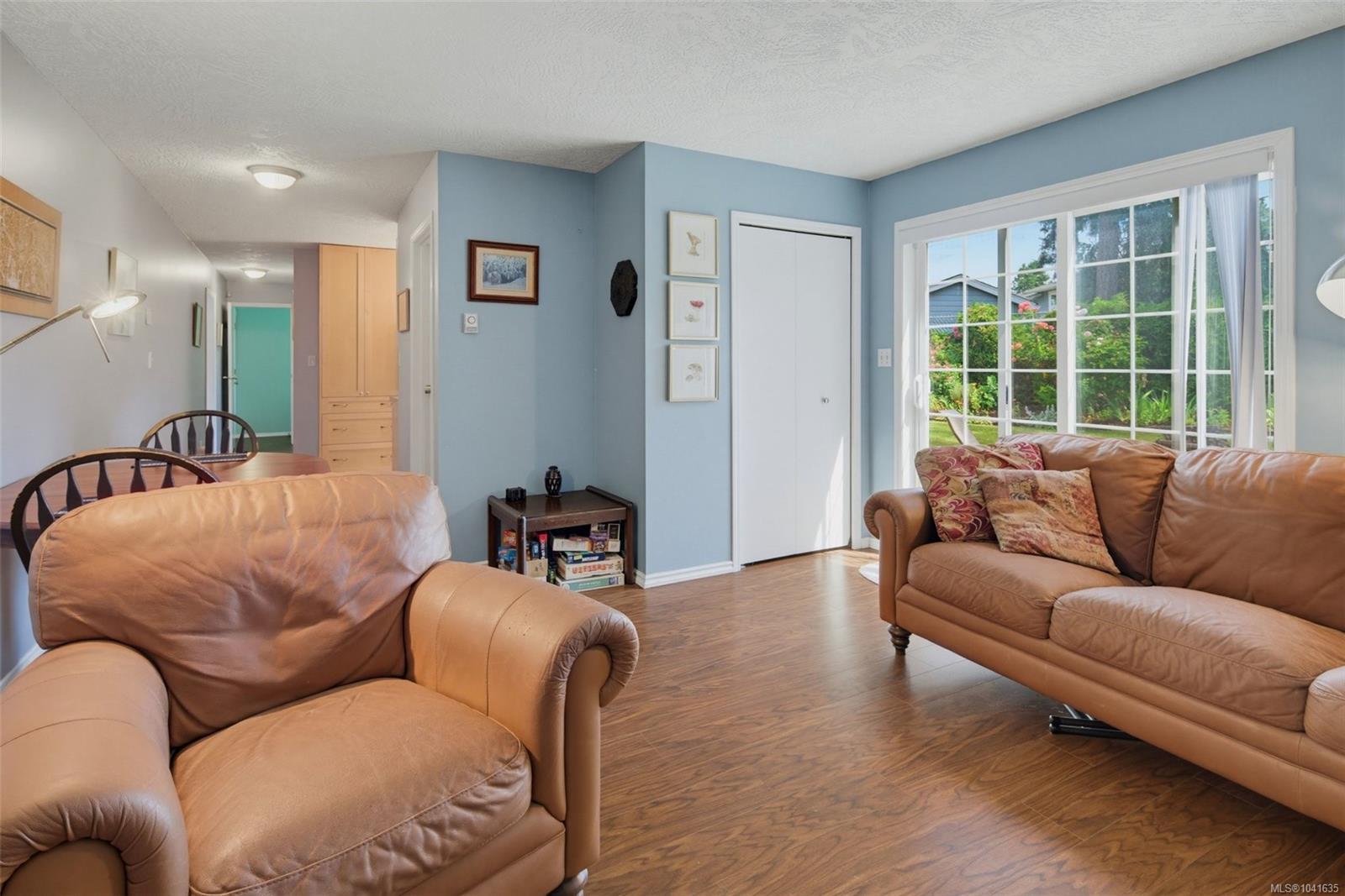 4255 Moorpark Pl