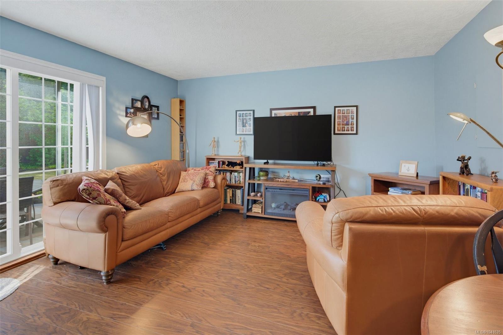 4255 Moorpark Pl