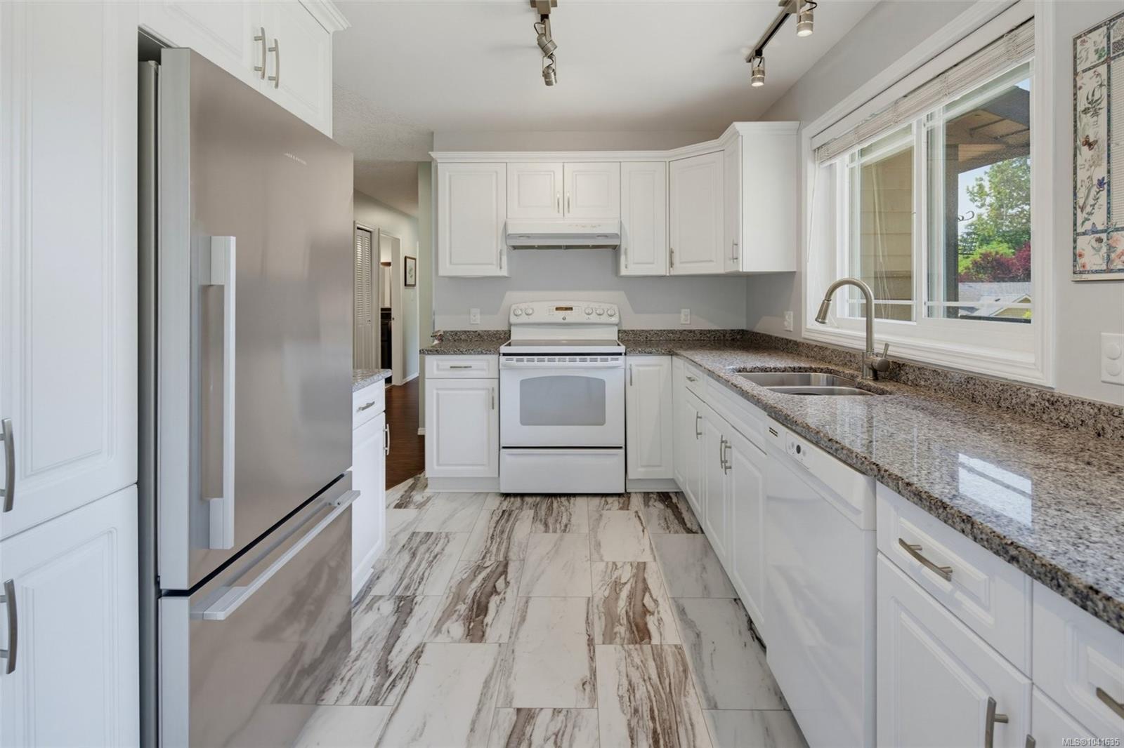 4255 Moorpark Pl
