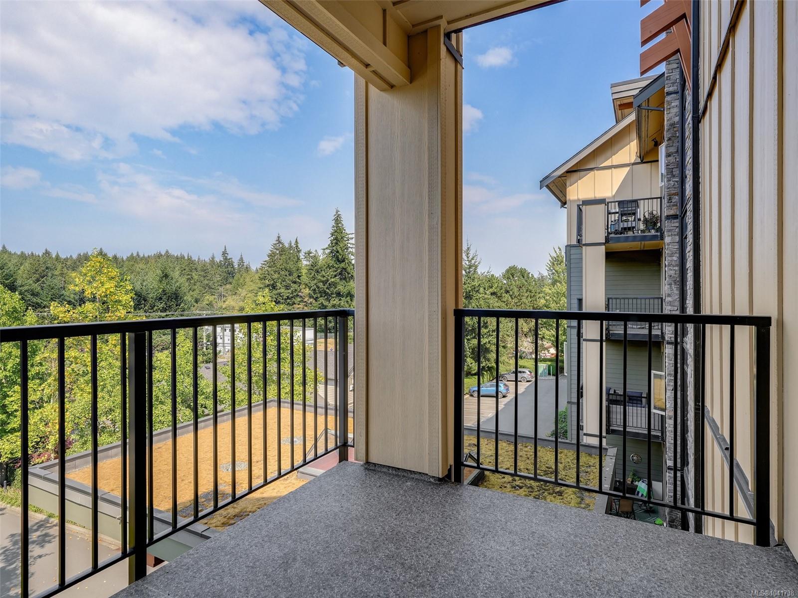 623 Treanor Ave #402