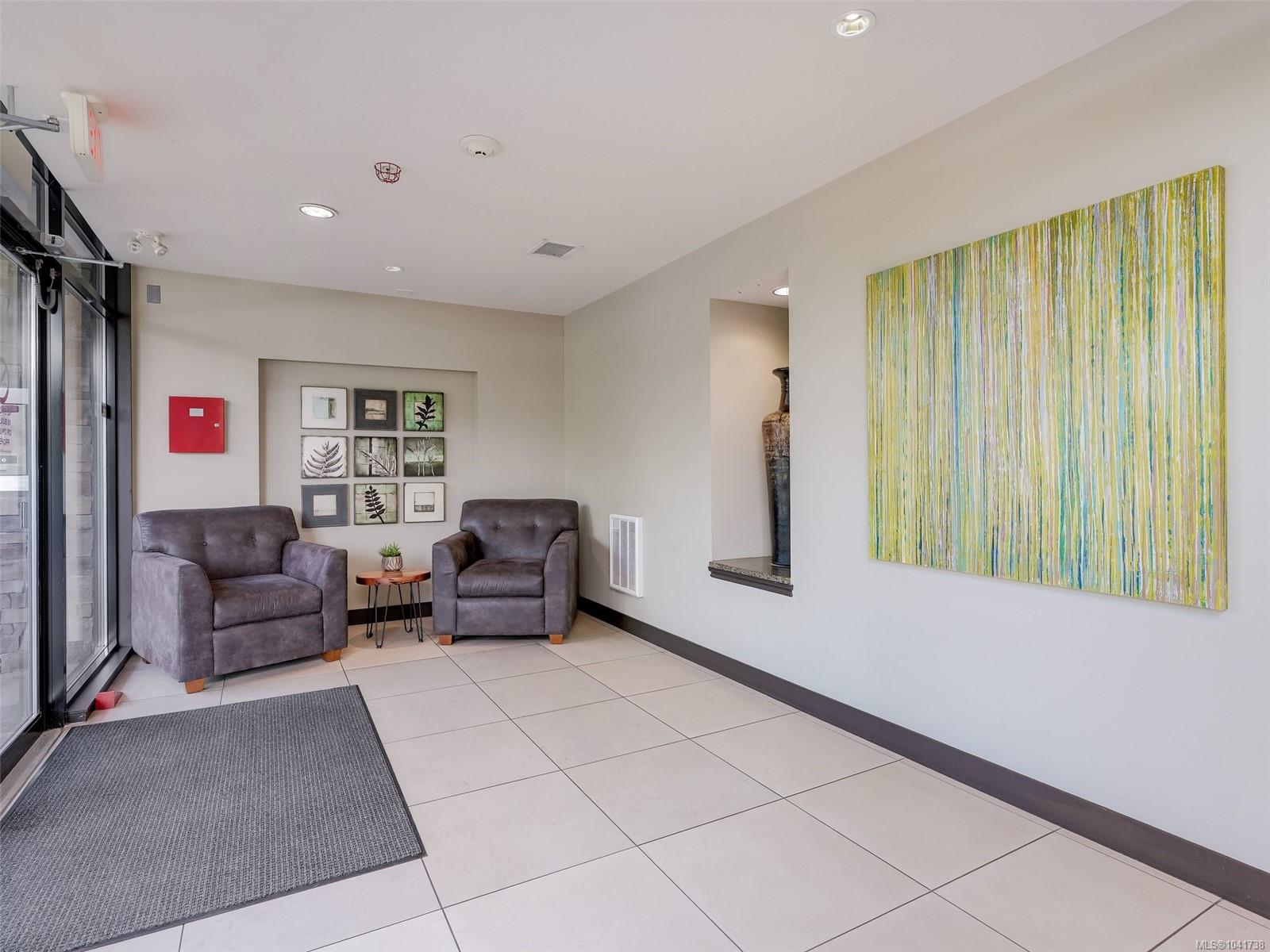 623 Treanor Ave #402