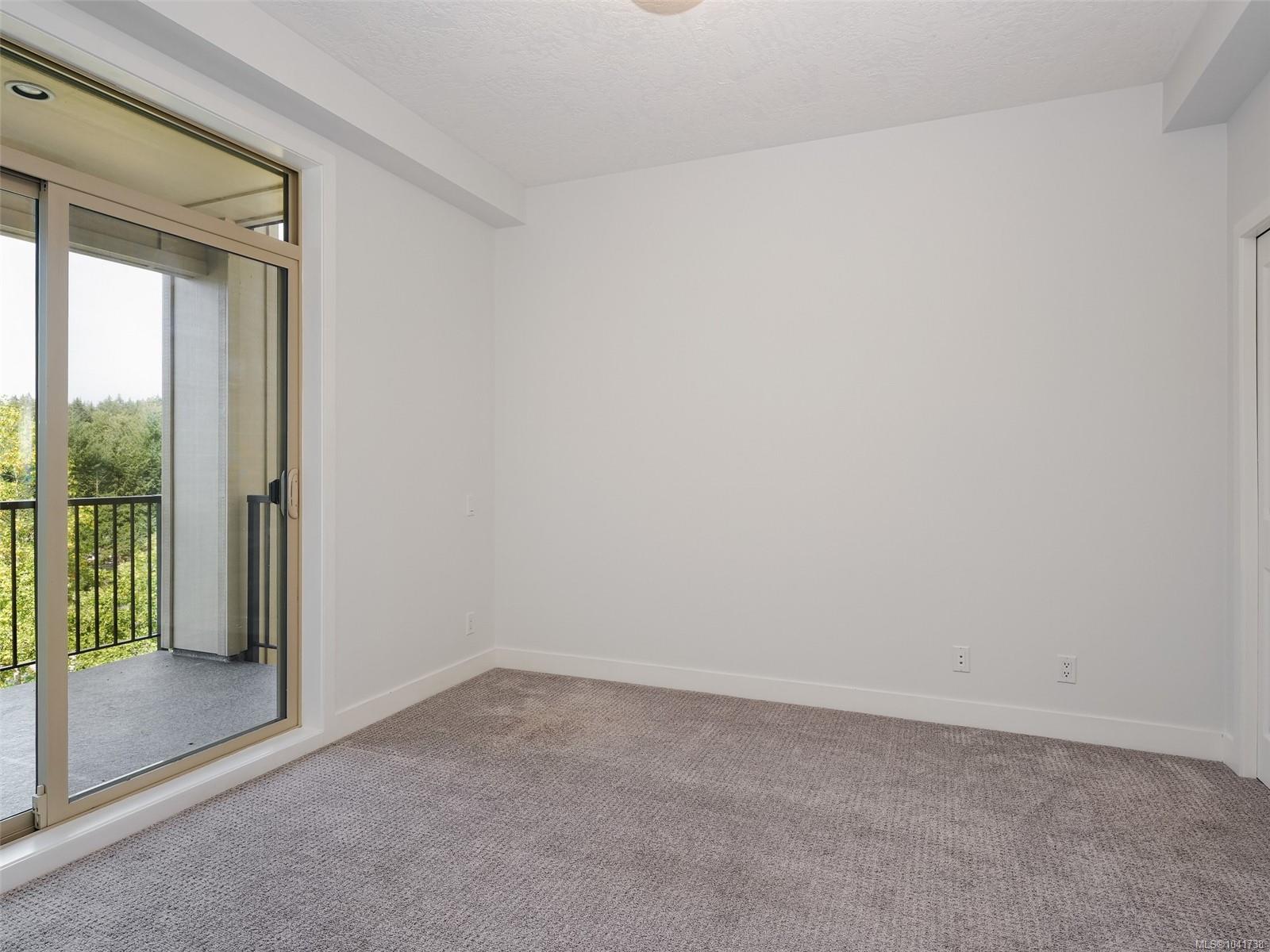 623 Treanor Ave #402