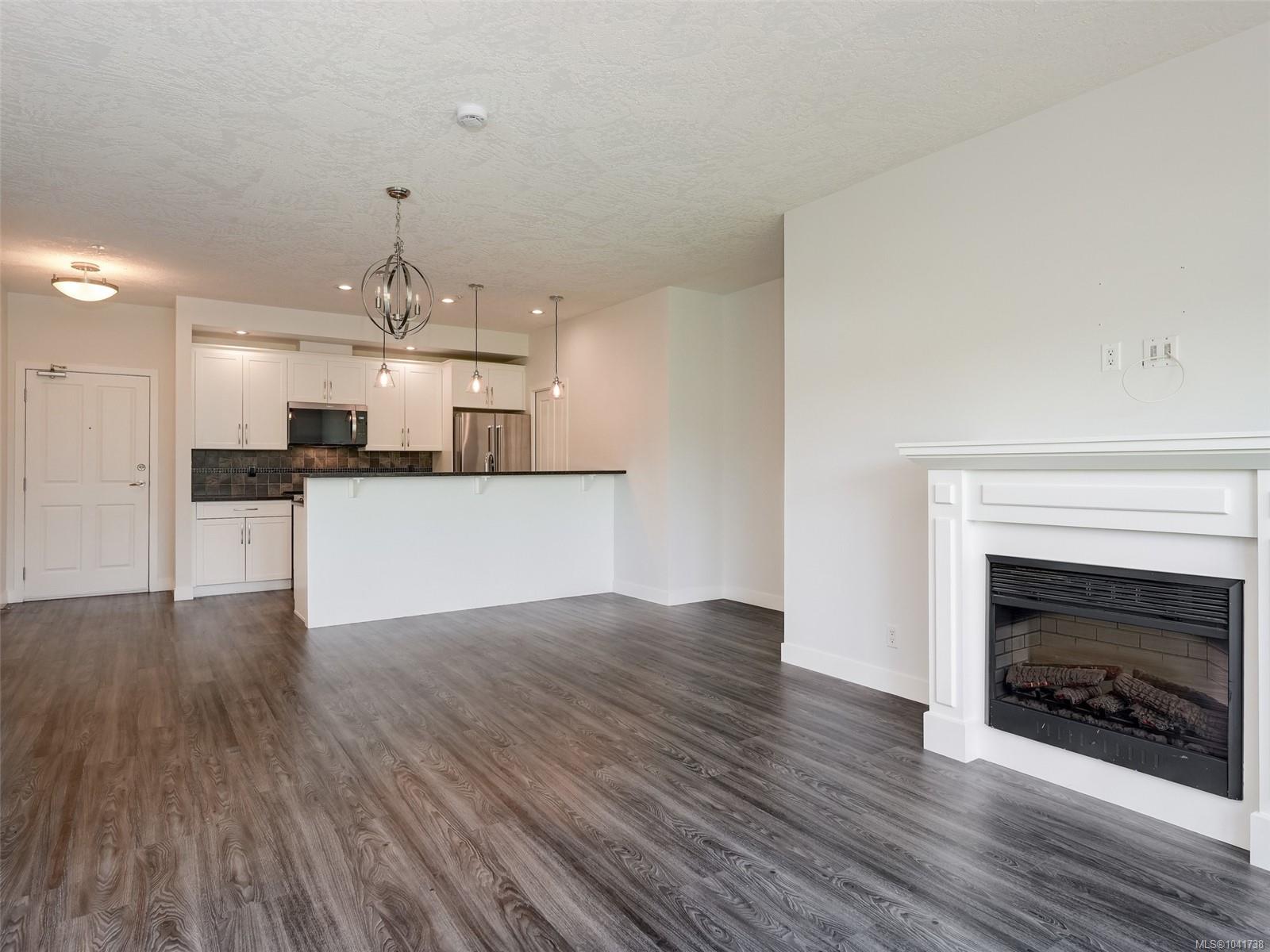 623 Treanor Ave #402
