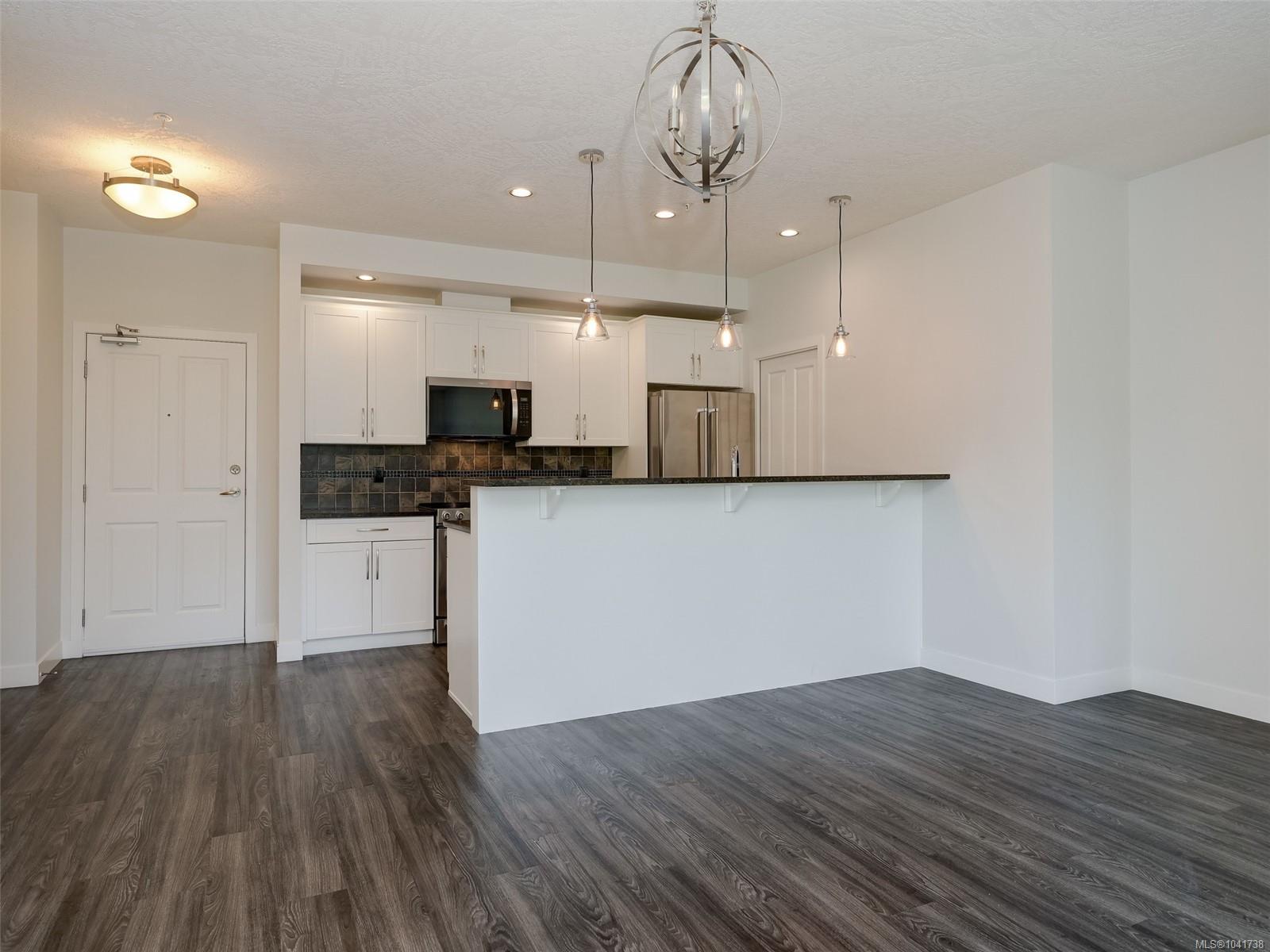 623 Treanor Ave #402