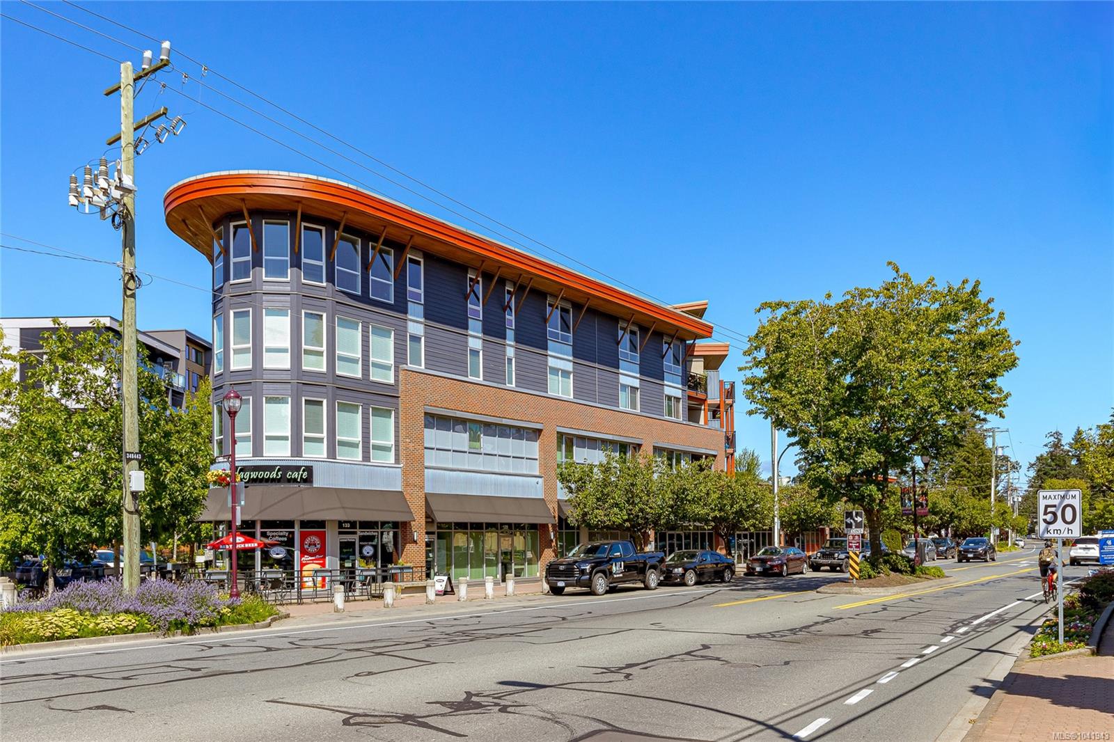 662 Goldstream Ave #413