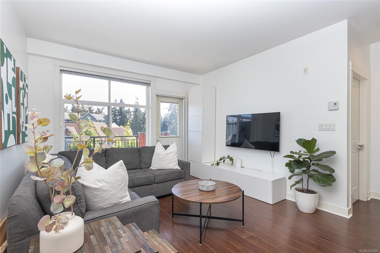 662 Goldstream Ave #413