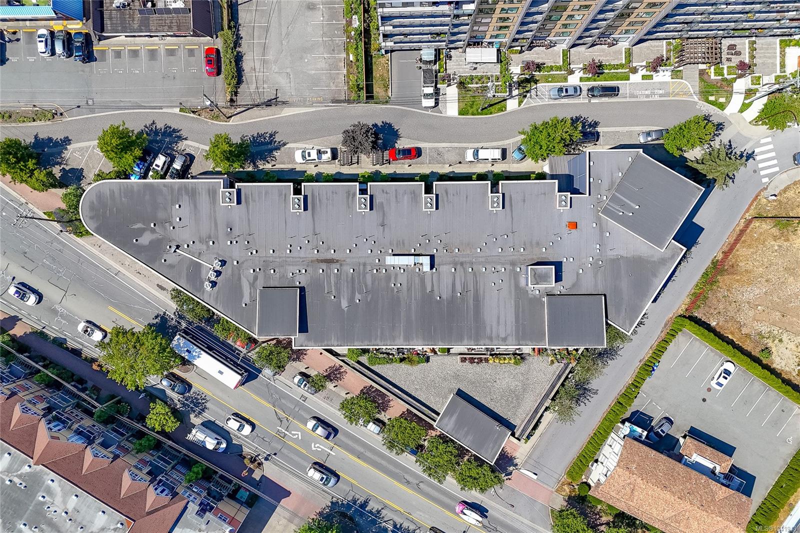 662 Goldstream Ave #413