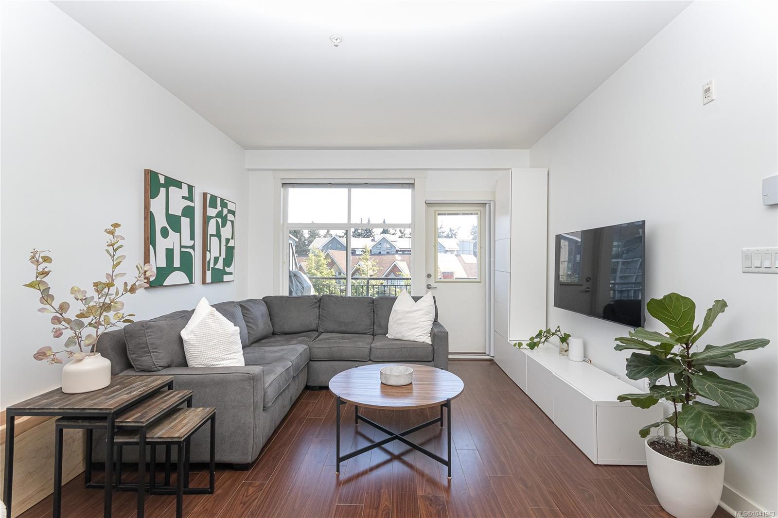 662 Goldstream Ave #413