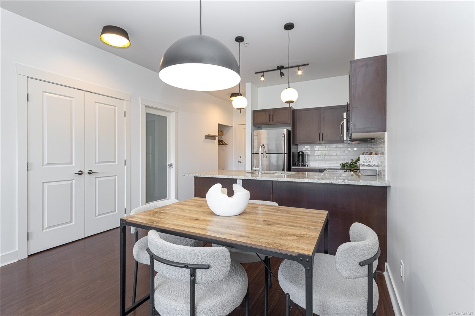 662 Goldstream Ave #413
