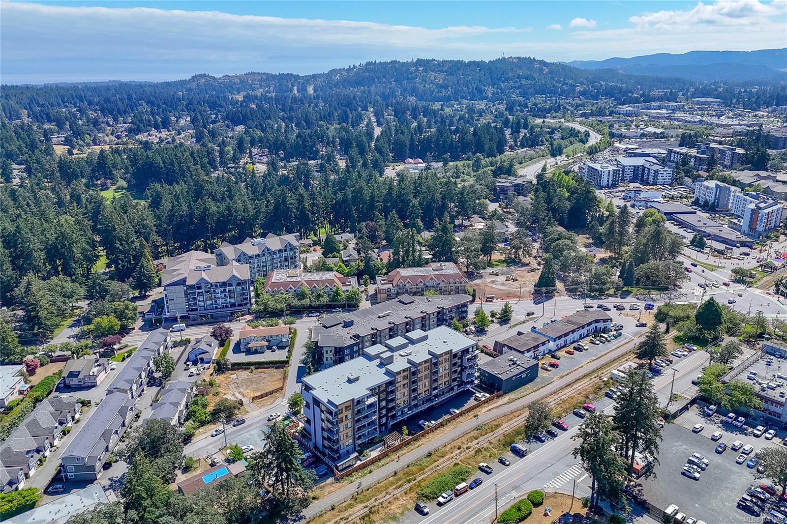 662 Goldstream Ave #413