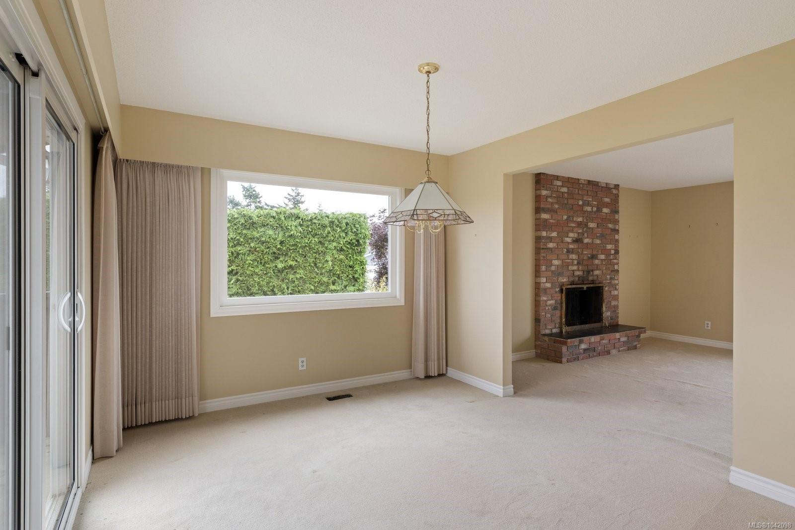 2566 Wakeman Rd