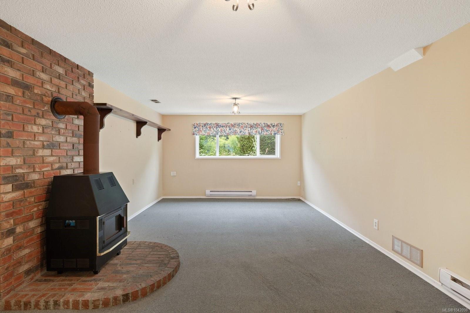 2566 Wakeman Rd