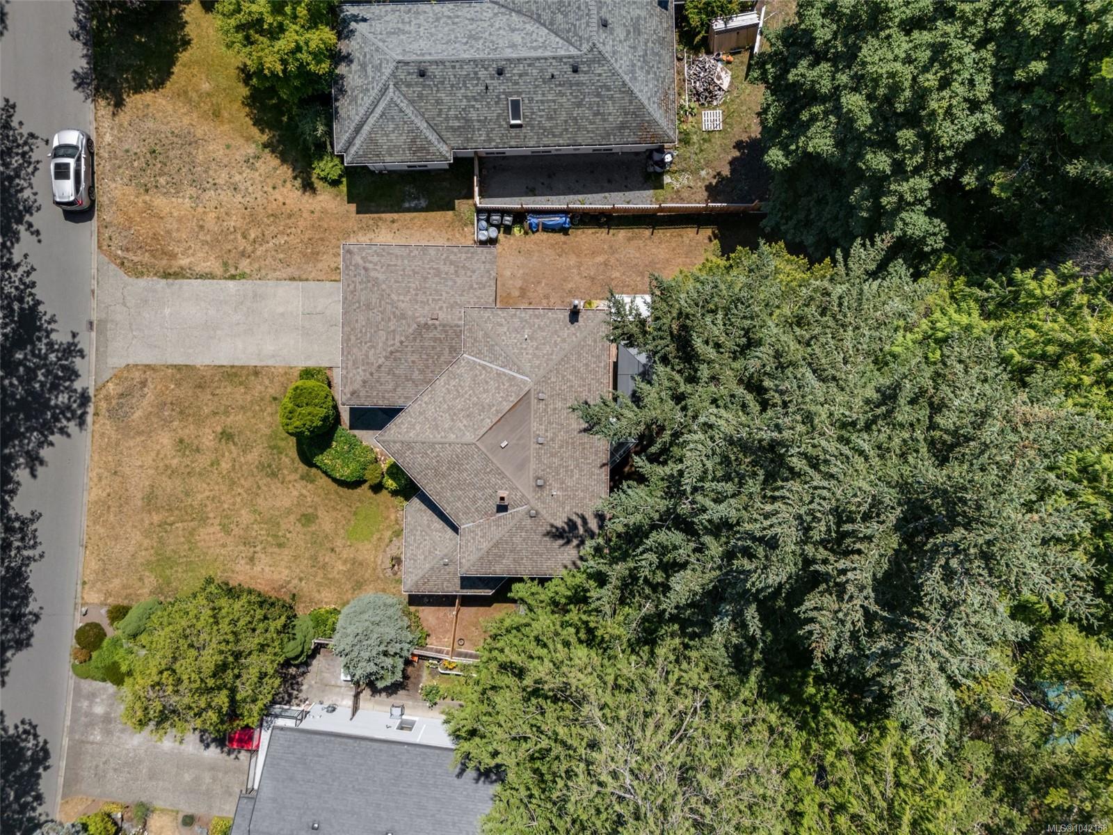 4682 Lochside Dr